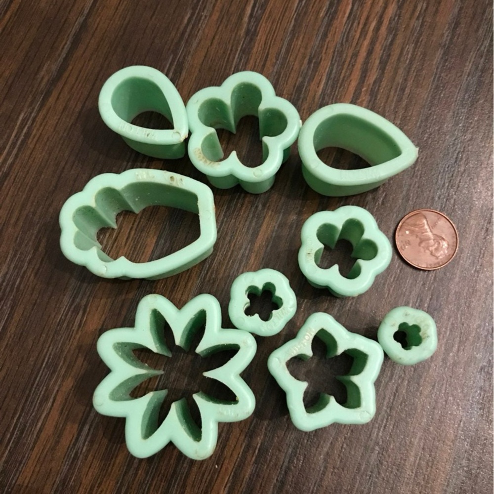 Set of Green Fondant Flower Cutters for Cake Decorating
